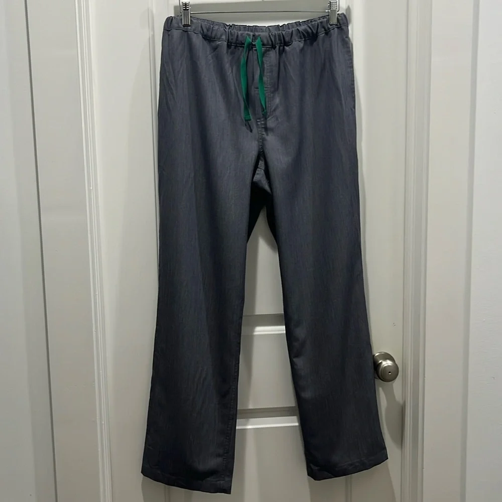 Figs Men’s Pisco Basic Scrub Pants in Graphite Sz M